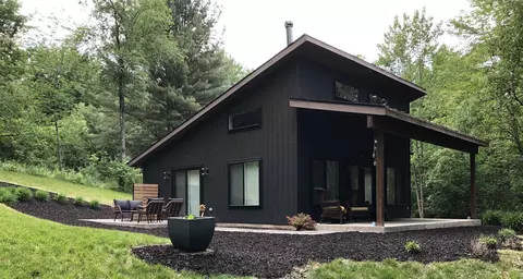 n4857 Oak Valley Lane, Elroy, WI 53929