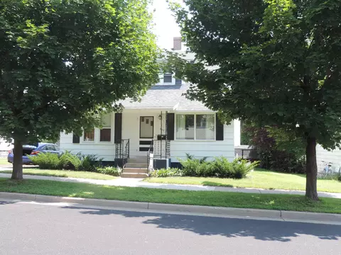 809 N 5th Ave, Wausau, WI 54401