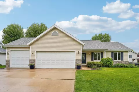 348 Country Clover Dr, Deforest, WI 53532