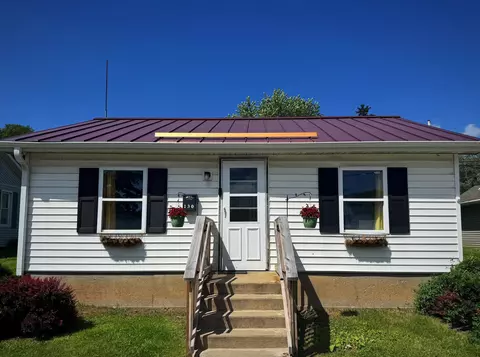130 E Spring St, Dodgeville, WI 53533