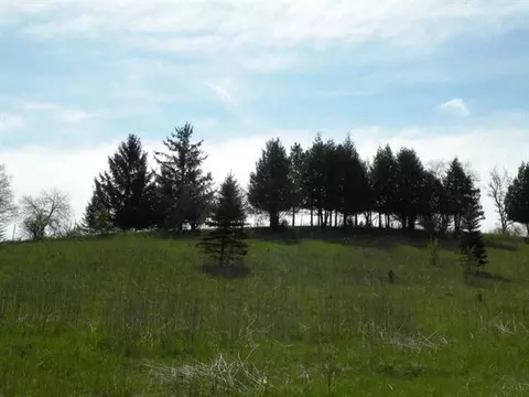 217 Stone Hill Ct, Ripon, WI 54971