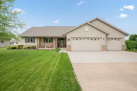 431 Ridgeway Dr, Brillion, WI 54110