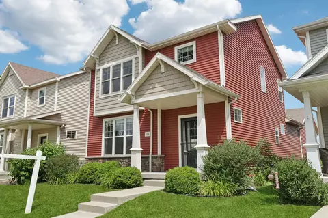 1106 Okeeffe Ave, Sun Prairie, WI 53590
