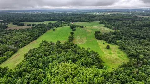 256 County Road P, Oxford, WI 53952
