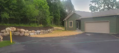 1432 Martiny Ct, Baraboo, WI 53913