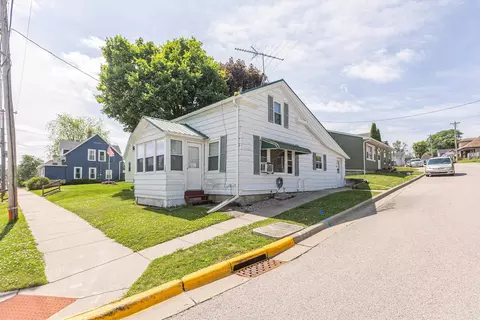 156 W Church St, Shullsburg, WI 53586