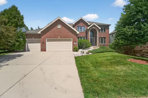 9202 Settlers Rd, Madison, WI 53717