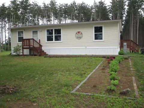3226 8th Ave, Wisconsin Dells, WI 53965