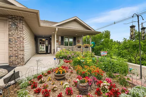 219 Fallen Oaks Ln, Sheboygan Falls, WI 53085