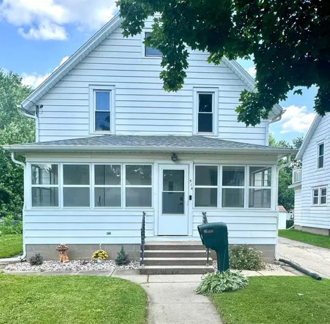 514 Robert St, Fort Atkinson, WI 53538