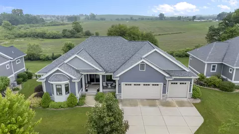 722 Westbridge Trl, Waunakee, WI 53597