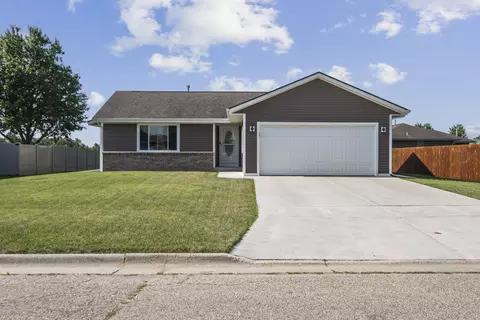 3843 Balmoral Dr, Janesville, WI 53548