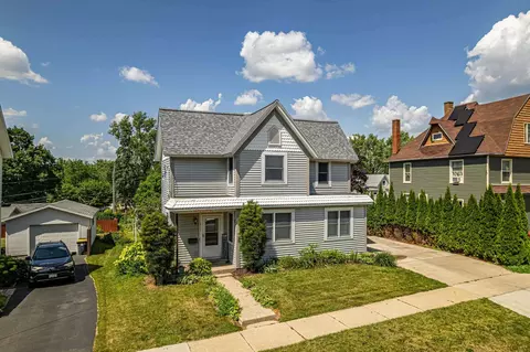 1915 7th St, Monroe, WI 53566