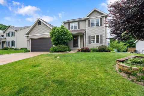 840 Questa Ridge Trl, Verona, WI 53593