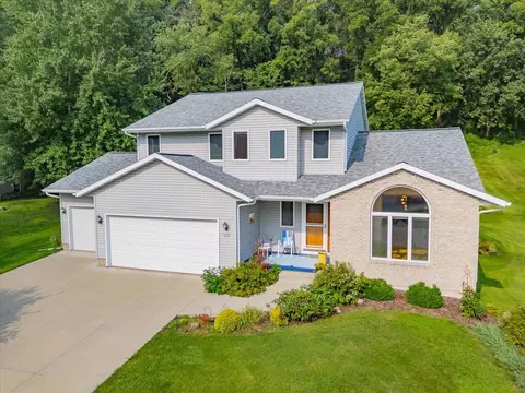2057 Glacier Cir, Cross Plains, WI 53528