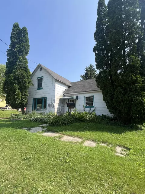 530 Wisconsin St, Columbus, WI 53925