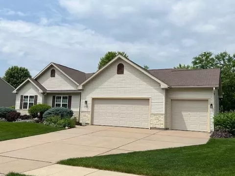 104 Caroline Ct, Beaver Dam, WI 53916