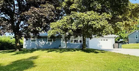 914 Rosemary Ct, Jefferson, WI 53549