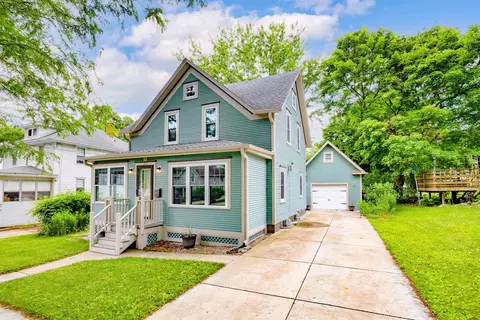 533 Jackson St, Fort Atkinson, WI 53538