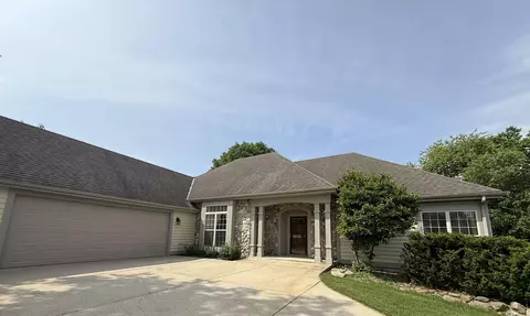 655 Moraine Ct, Colgate, WI 53017
