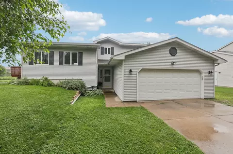 15 Eastridge Ct, Madison, WI 53716