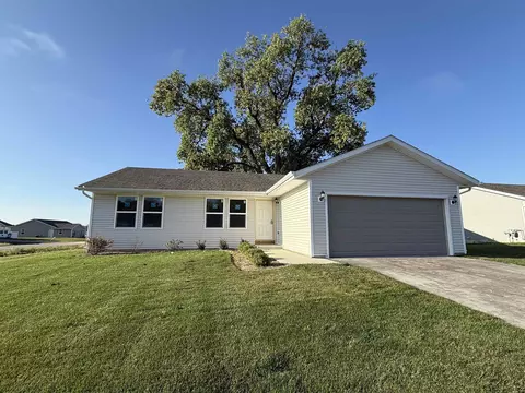 640 E Maple Beach Dr, Edgerton, WI 53534