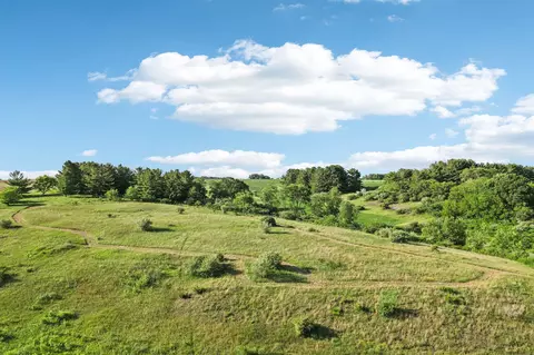35 Ac Hustad Valley Rd, New Glarus, WI 53574