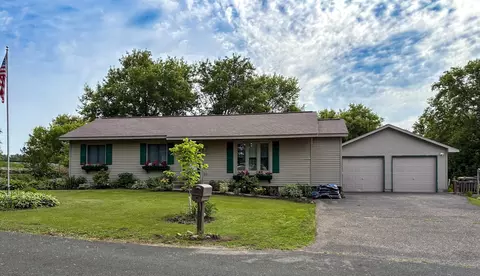 1420 Ridgeway St, Hammond, WI 54015