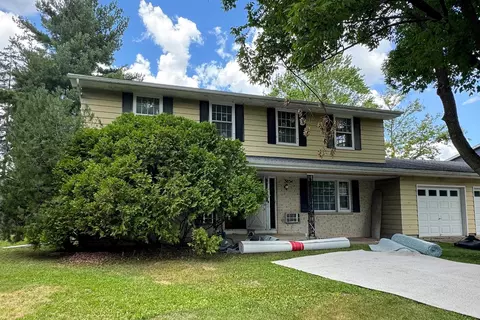 3034-3036 Churchill Dr, Madison, WI 53713
