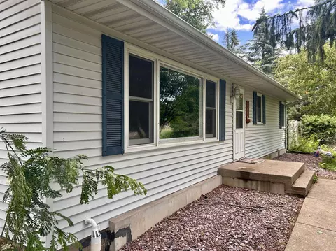 1090 N Water St, Platteville, WI 53818