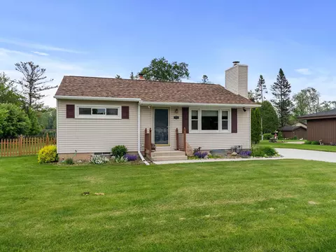 3715 N 17th St, Sheboygan, WI 53083