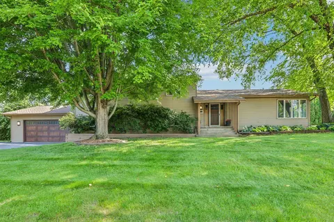 1113 Wexford Dr, Waunakee, WI 53597