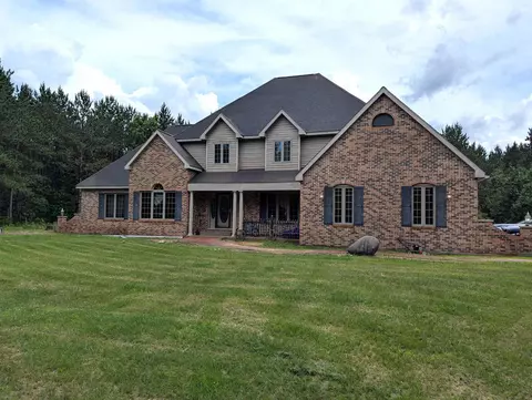 1817 S Duck Creek Dr, Friendship, WI 53934