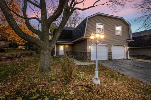 909 Hemlock Dr, Verona, WI 53593