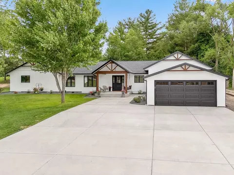 s7516 Oak Road, Merrimac, WI 53561