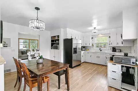 107 S Main St, Pardeeville, WI 53954
