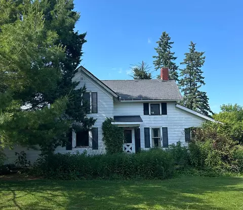 5076 Byrne Rd, Fitchburg, WI 53575