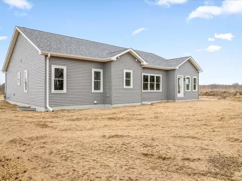 Exterior - 3286 W Prairie Grove Ln, Beloit, WI 53511 photo 9 of 10