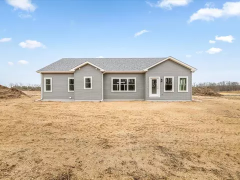 Exterior - 3286 W Prairie Grove Ln, Beloit, WI 53511 photo 7 of 10