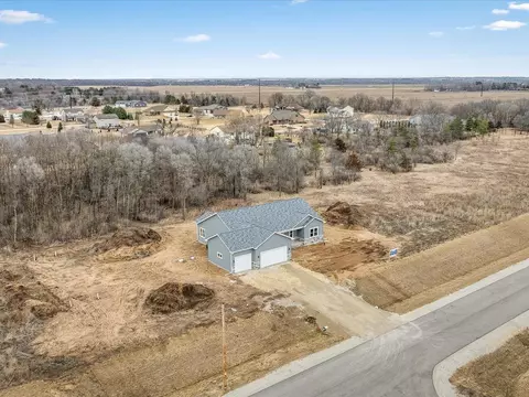 View/Area - 3286 W Prairie Grove Ln, Beloit, WI 53511 photo 4 of 10
