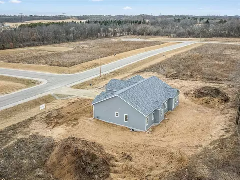 View/Area - 3286 W Prairie Grove Ln, Beloit, WI 53511 photo 6 of 10