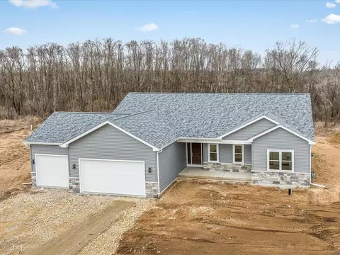 Exterior - 3286 W Prairie Grove Ln, Beloit, WI 53511 photo 3 of 10