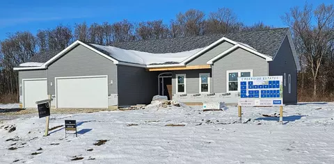 4131 S Chippendale Dr, Beloit, WI 53511