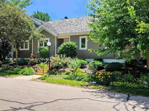 19 Quail Ridge Dr, Madison, WI 53717