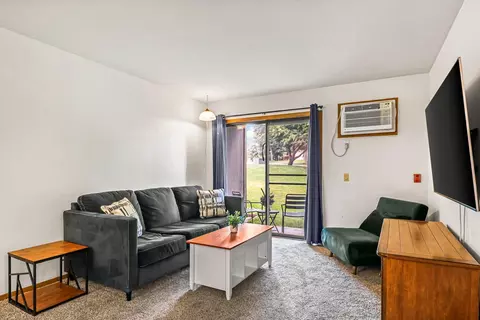 1002 N Sunnyvale Ln #B, Madison, WI 53713