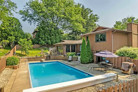 3402 Selleck Ln, Middleton, WI 53562