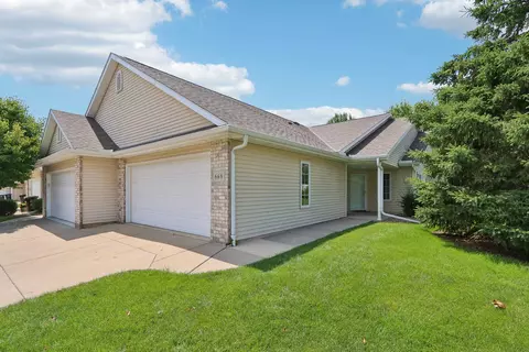 669 Springbrook Cir, Deforest, WI 53532
