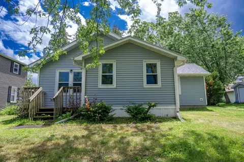712 Tremont St, Mauston, WI 53948
