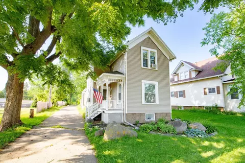 317 N 3rd St, Fort Atkinson, WI 53538