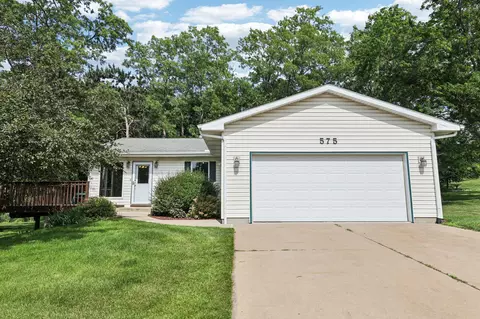 575 Viking View Dr, Reedsburg, WI 53959